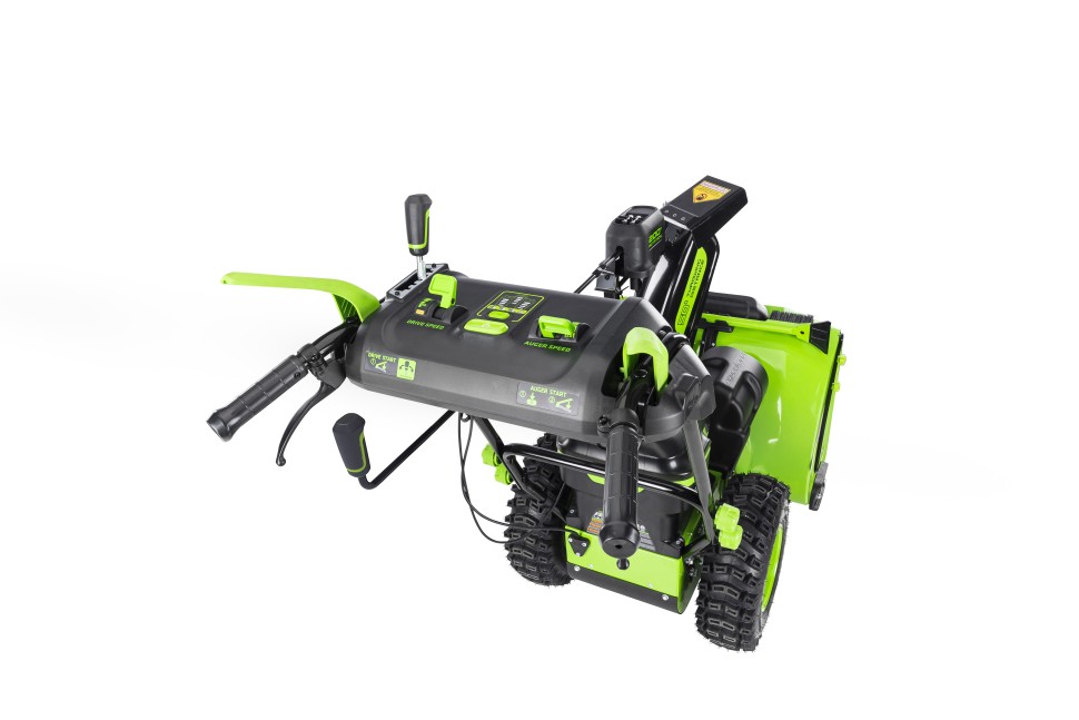 Снегоуборщик Greenworks GD82ST56K8, 82v, 61 см, в комплекте 3 шт. АКБ 8 А·ч и двойное ЗУ (самоходный ,аккумуляторный) 2602807UF3