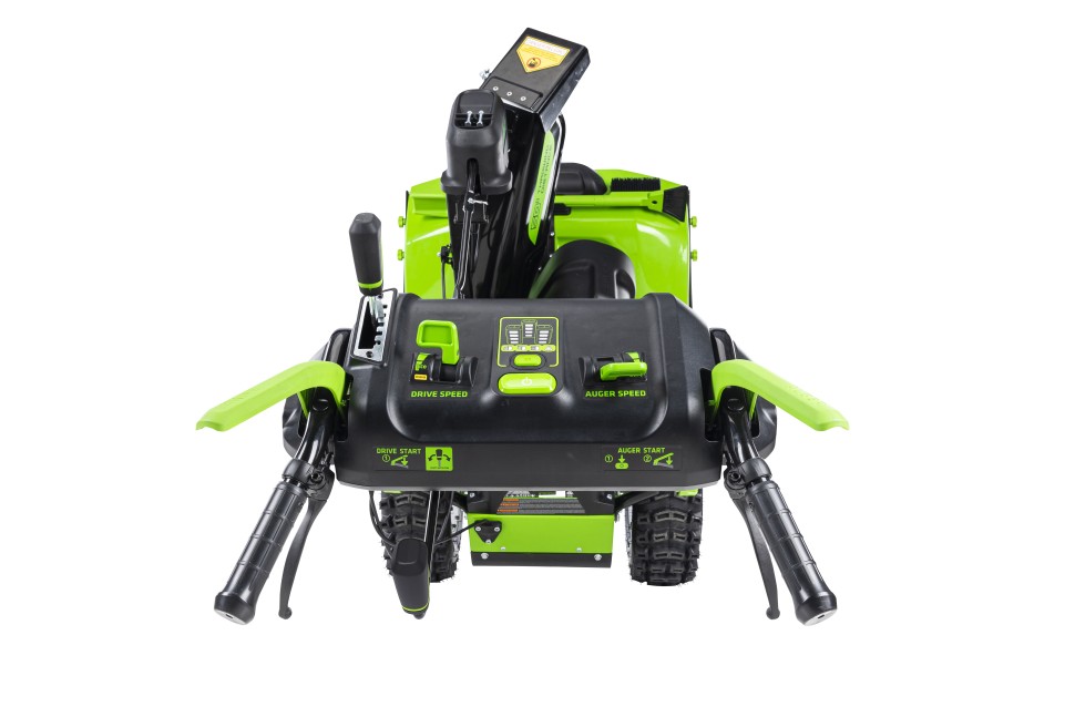 Снегоуборщик Greenworks GD82ST56K8, 82v, 61 см, в комплекте 3 шт. АКБ 8 А·ч и двойное ЗУ (самоходный ,аккумуляторный) 2602807UF3